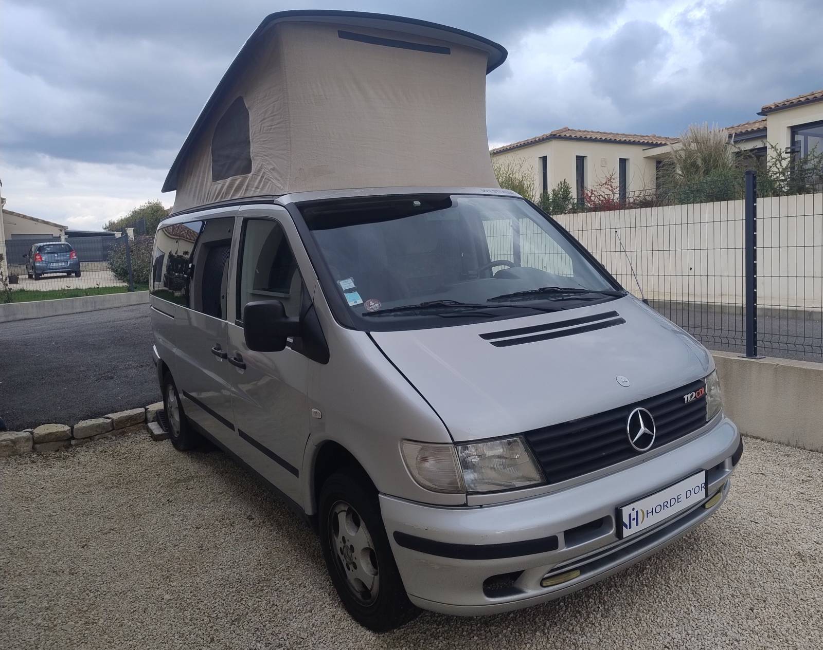 Mercedes-Benz Vito W638 Westfalia prêt pour l’aventure à Nîmes dans le Gard