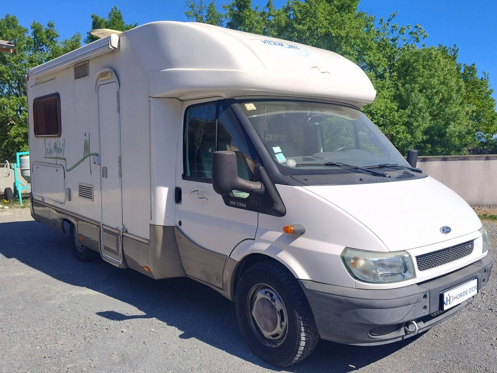 Camping-car Vilamobil Olympia 565 idéal pour voyager à Nîmes et explorer le sud en toute liberté